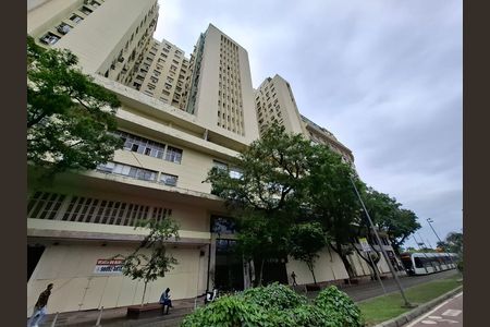 Apartamento à venda com 63m², 2 quartos e sem vaga Apartamento à venda com 63m², 2 quartos e sem vagaFachada