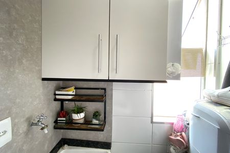 Apartamento à venda com 65m², 3 quartos e 1 vagaÁrea de Serviço