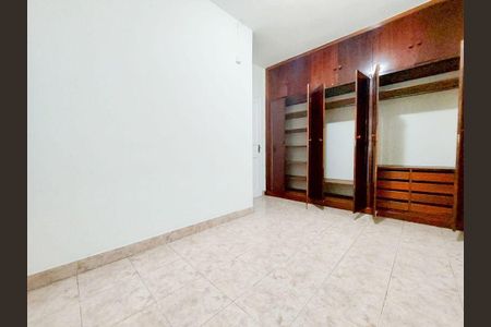 Casa à venda com 168m², 3 quartos e 1 vaga