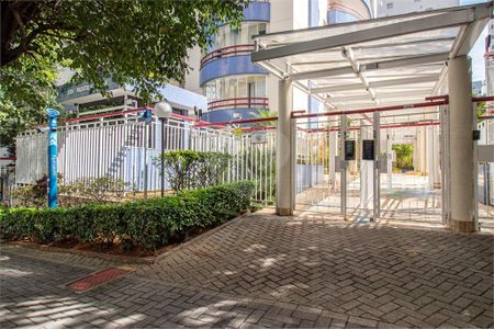 Apartamento à venda com 154m², 3 quartos e 3 vagas