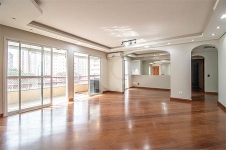 Apartamento à venda com 154m², 3 quartos e 3 vagas