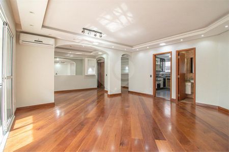 Apartamento à venda com 154m², 3 quartos e 3 vagas