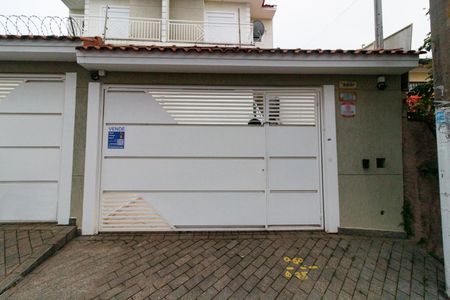 Casa para alugar com 200m², 3 quartos e 4 vagas Casa para alugar com 200m², 3 quartos e 4 vagasFachada