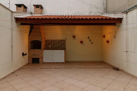 Casa para alugar com 200m², 3 quartos e 4 vagas Casa para alugar com 200m², 3 quartos e 4 vagasÁrea externa