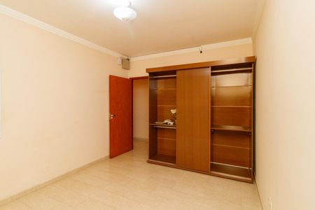 Casa para alugar com 200m², 3 quartos e 4 vagas Casa para alugar com 200m², 3 quartos e 4 vagasQuarto