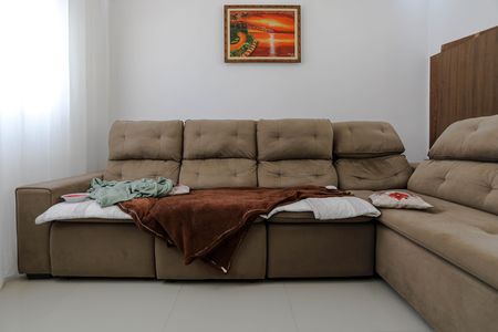 Sala de casa para alugar com 2 quartos, 137m² em Jardim Rubi, Mogi das Cruzes