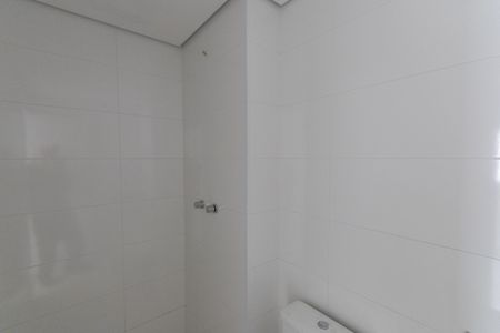 Apartamento para alugar com 80m², 2 quartos e 1 vaga Apartamento para alugar com 80m², 2 quartos e 1 vagaBanheiro da Suíte