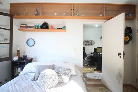 Quarto 1 de casa à venda com 3 quartos, 264m² em Vila Progredior, São Paulo