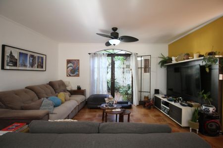 Sala de casa à venda com 3 quartos, 264m² em Vila Progredior, São Paulo