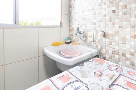 Apartamento para alugar com 44m², 2 quartos e 1 vaga Apartamento para alugar com 44m², 2 quartos e 1 vagaCozinha e Área de Serviço