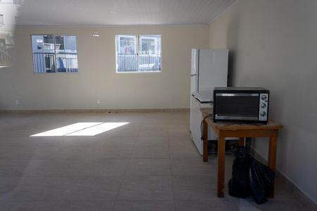 Apartamento para alugar com 44m², 2 quartos e 1 vaga Apartamento para alugar com 44m², 2 quartos e 1 vagaÁrea comum - Salão de festas