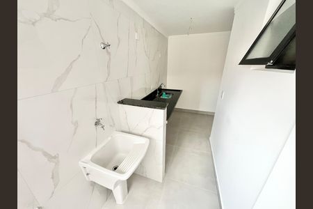 Apartamento à venda com 40m², 2 quartos e sem vaga Apartamento à venda com 40m², 2 quartos e sem vagaCozinha e Área de Serviço