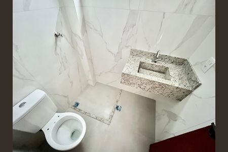 Apartamento à venda com 40m², 2 quartos e sem vaga Apartamento à venda com 40m², 2 quartos e sem vagaBanheiro