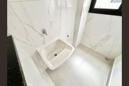 Apartamento à venda com 40m², 2 quartos e sem vagaCozinha e Área de Serviço