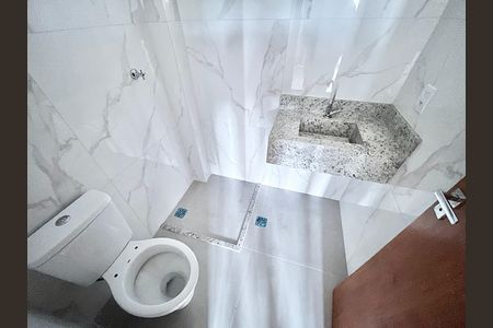 Apartamento à venda com 40m², 2 quartos e sem vaga Apartamento à venda com 40m², 2 quartos e sem vagaBanheiro