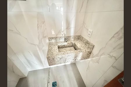 Apartamento à venda com 40m², 2 quartos e sem vaga Apartamento à venda com 40m², 2 quartos e sem vagaBanheiro