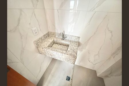 Apartamento à venda com 40m², 2 quartos e sem vaga Apartamento à venda com 40m², 2 quartos e sem vagaBanheiro