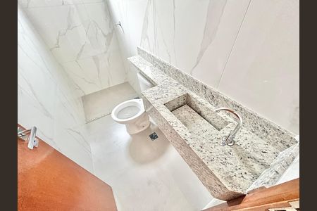 Apartamento à venda com 48m², 2 quartos e 1 vaga Apartamento à venda com 48m², 2 quartos e 1 vagaBanheiro