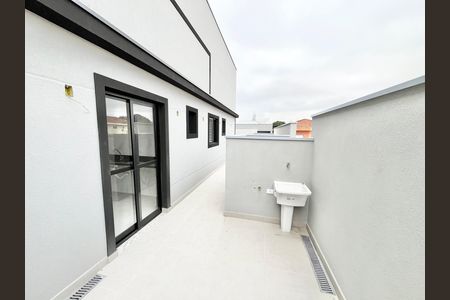 Apartamento à venda com 48m², 2 quartos e 1 vaga Apartamento à venda com 48m², 2 quartos e 1 vagaVaranda