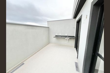 Apartamento à venda com 48m², 2 quartos e 1 vaga Apartamento à venda com 48m², 2 quartos e 1 vagaVaranda