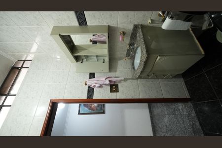 Casa à venda com 300m², 5 quartos e 4 vagasBanheiro Social