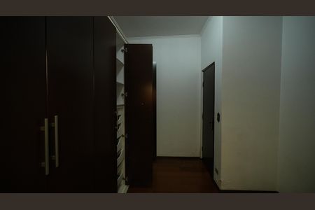 Casa à venda com 300m², 5 quartos e 4 vagasQuarto 1