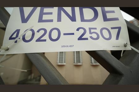 Casa à venda com 300m², 5 quartos e 4 vagasXRHX 607