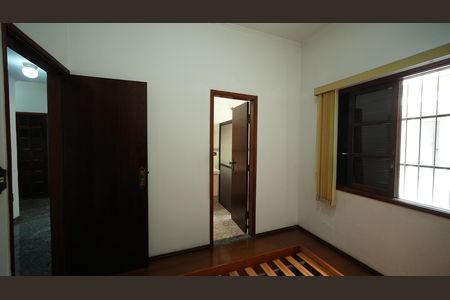 Casa à venda com 300m², 5 quartos e 4 vagasQuarto Suíte