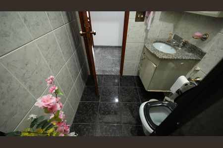 Casa à venda com 300m², 5 quartos e 4 vagasBanheiro Social