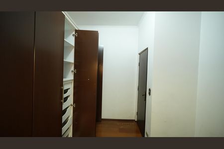 Casa à venda com 300m², 5 quartos e 4 vagasQuarto 1