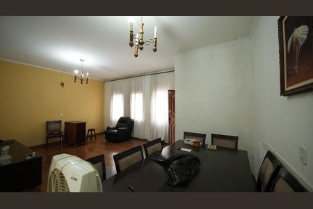 Casa à venda com 300m², 5 quartos e 4 vagasSala