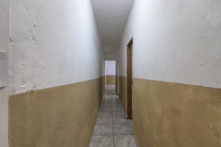 Casa para alugar com 70m², 2 quartos e 3 vagas Casa para alugar com 70m², 2 quartos e 3 vagasCorredor
