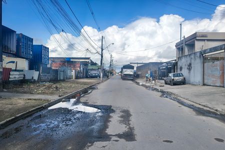 Casa para alugar com 70m², 2 quartos e 3 vagas Casa para alugar com 70m², 2 quartos e 3 vagasVista da Rua