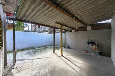 Casa para alugar com 70m², 2 quartos e 3 vagas Casa para alugar com 70m², 2 quartos e 3 vagasÁrea Externa