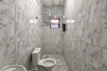 Casa para alugar com 70m², 2 quartos e 3 vagas Casa para alugar com 70m², 2 quartos e 3 vagasBanheiro