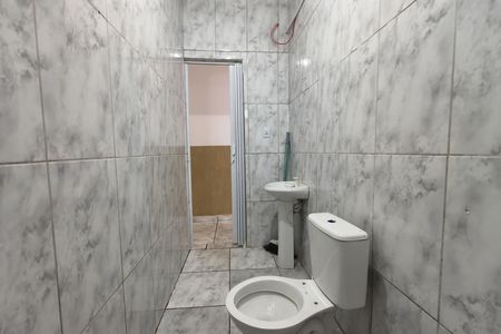Casa para alugar com 70m², 2 quartos e 3 vagas Casa para alugar com 70m², 2 quartos e 3 vagasBanheiro