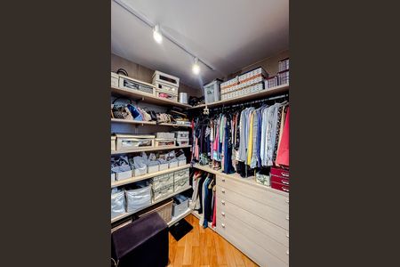 Apartamento à venda com 140m², 3 quartos e 4 vagasCloset
