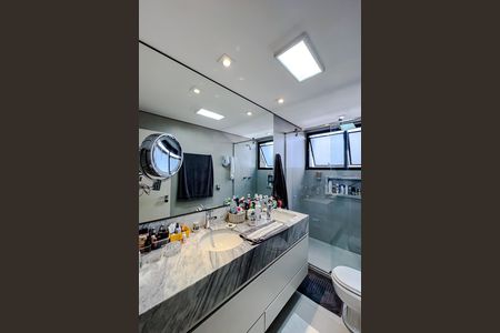 Apartamento à venda com 140m², 3 quartos e 4 vagasBanheiro da Suíte