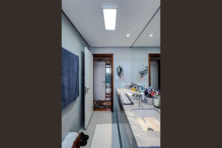 Apartamento à venda com 140m², 3 quartos e 4 vagasBanheiro da Suíte