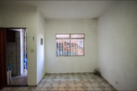 Sala de casa para alugar com 2 quartos, 140m² em Jardim Santa Lucrecia, São Paulo