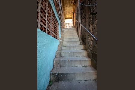 Casa para alugar com 140m², 2 quartos e sem vagaEscada