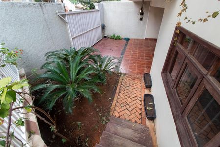 Casa de condomínio para alugar com 325m², 4 quartos e 4 vagasÁREA EXTERNA FRENTE