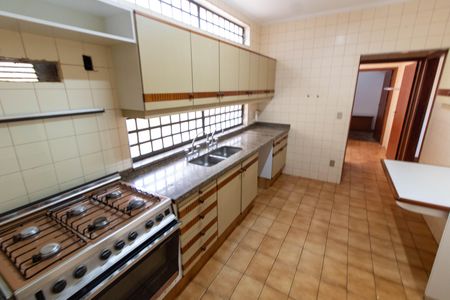 Casa de condomínio para alugar com 325m², 4 quartos e 4 vagasCOZINHA