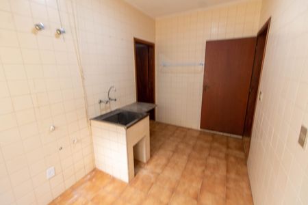 Casa de condomínio para alugar com 325m², 4 quartos e 4 vagasÁREA DE SERVIÇO
