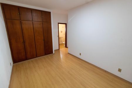 Casa de condomínio para alugar com 325m², 4 quartos e 4 vagasSUITE 2