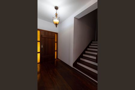 Casa de condomínio para alugar com 325m², 4 quartos e 4 vagasESCADA ACESSOS