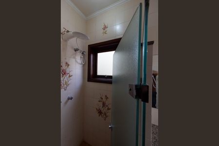 Casa de condomínio para alugar com 325m², 4 quartos e 4 vagasBANHEIRO DA SUITE 1