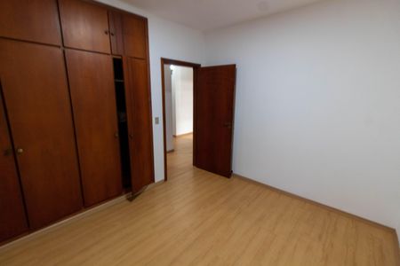 Casa de condomínio para alugar com 325m², 4 quartos e 4 vagasQUARTO 4