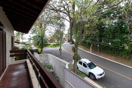Casa de condomínio para alugar com 325m², 4 quartos e 4 vagasSACADA SUITE 2