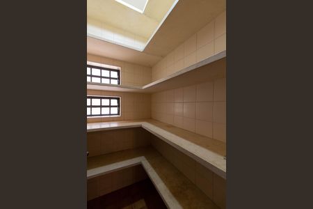 Casa de condomínio para alugar com 325m², 4 quartos e 4 vagasDISPENSA